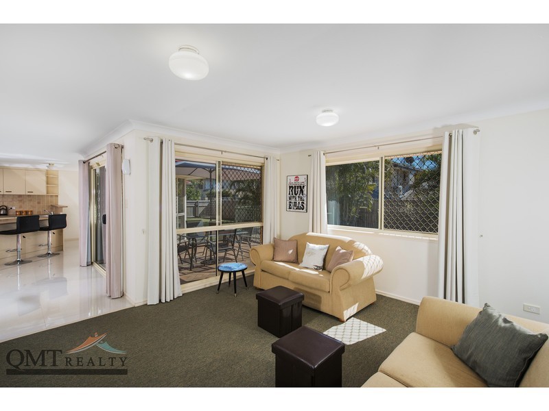 15 Abelia Close, Calamvale QLD 4116