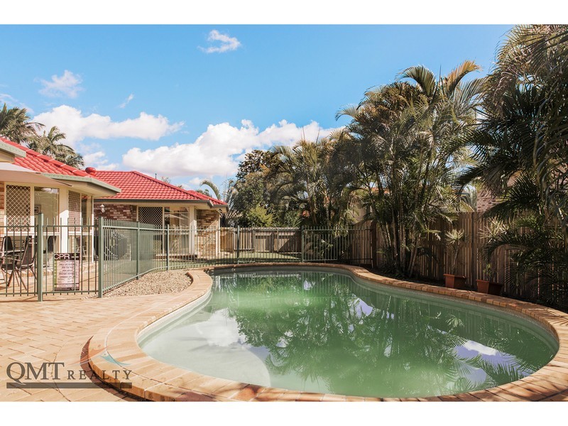 15 Abelia Close, Calamvale QLD 4116