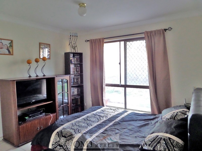 4 Cyril Court, Hillcrest QLD 4118