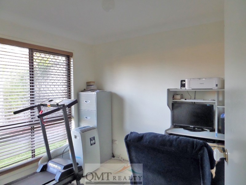 4 Cyril Court, Hillcrest QLD 4118