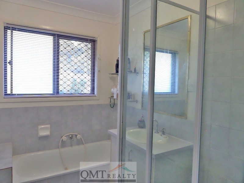 4 Cyril Court, Hillcrest QLD 4118
