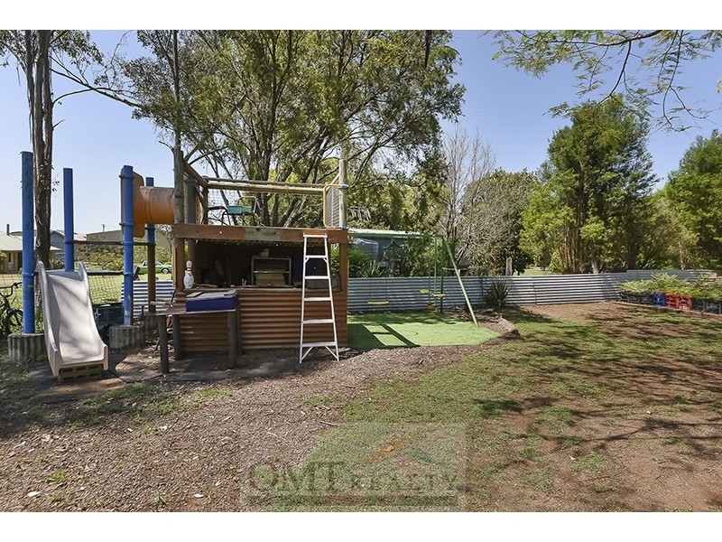 17 Hudson Street, Kalbar QLD 4309