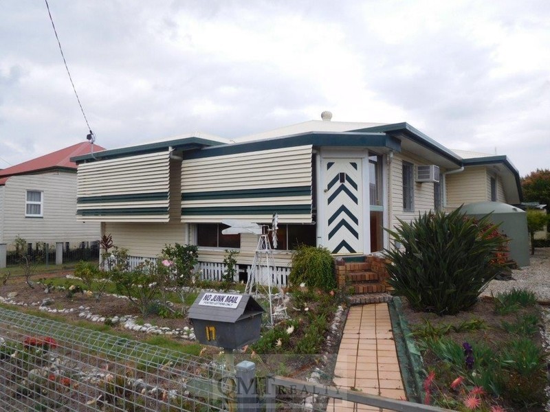 17 River Road, Dinmore QLD 4303