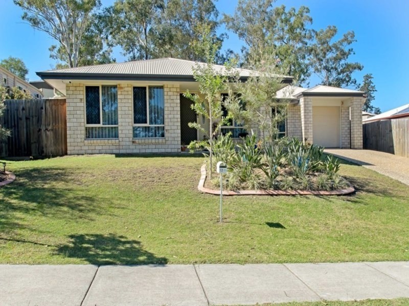 12 Bowen Place, Blackstone QLD 4304