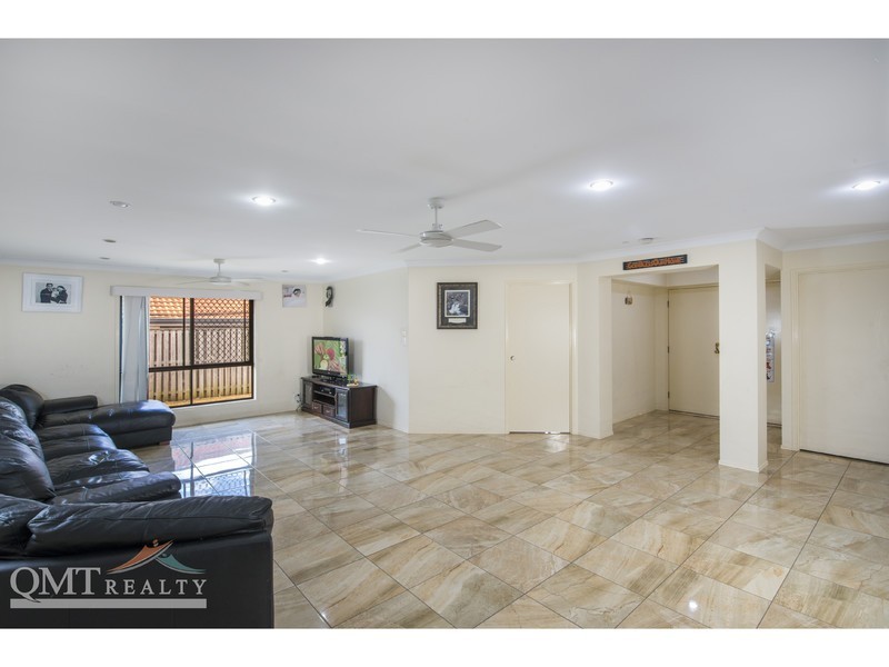 3 Naracoorte Place, Parkinson QLD 4115