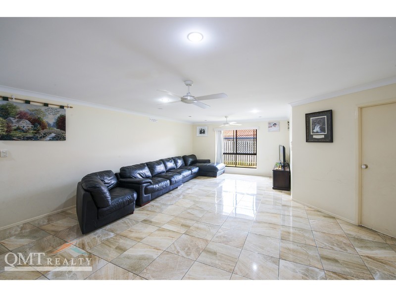 3 Naracoorte Place, Parkinson QLD 4115