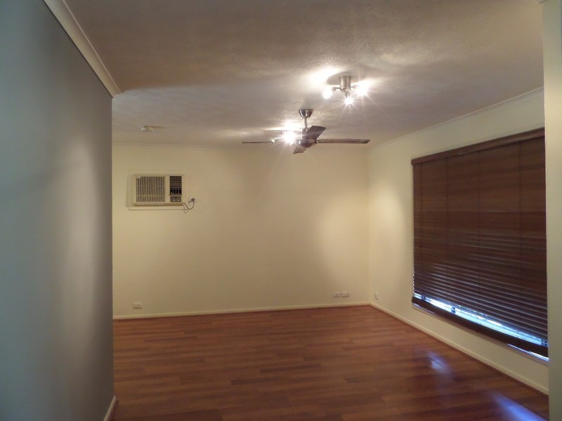 26 Enford Street, Hillcrest QLD 4118