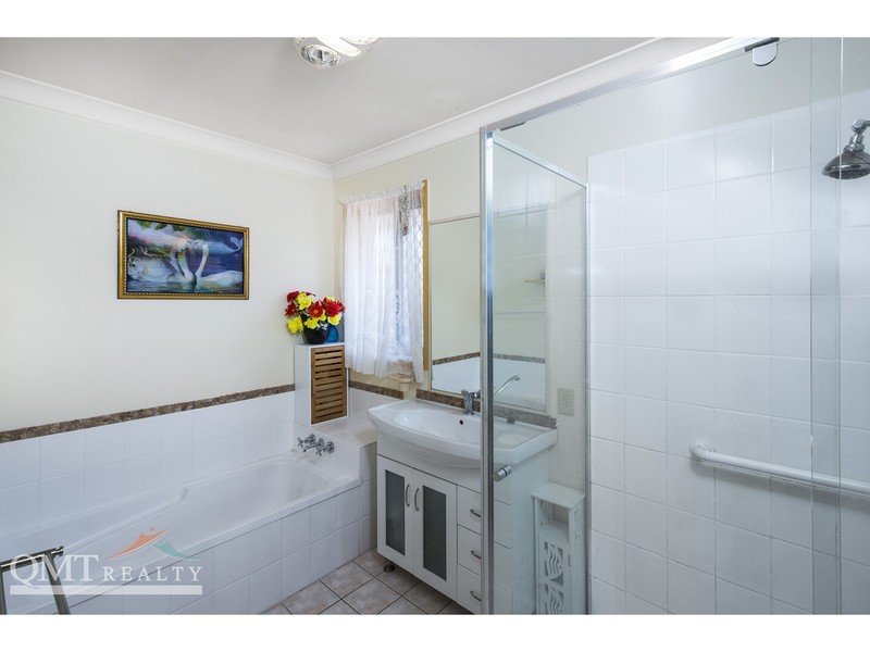27 Macknish Crescent, Coopers Plains QLD 4108