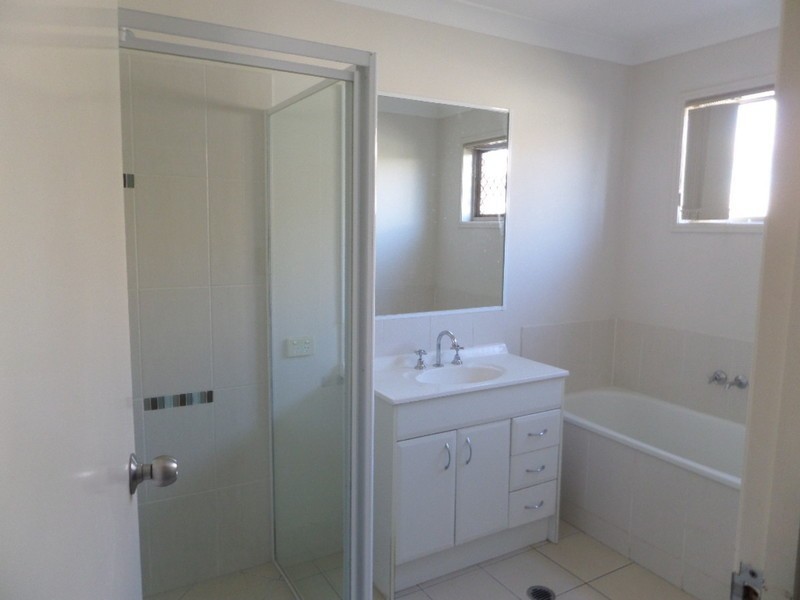 14 Heit Court, North Booval QLD 4304