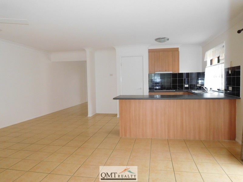 9 Hattah Place, Parkinson QLD 4115