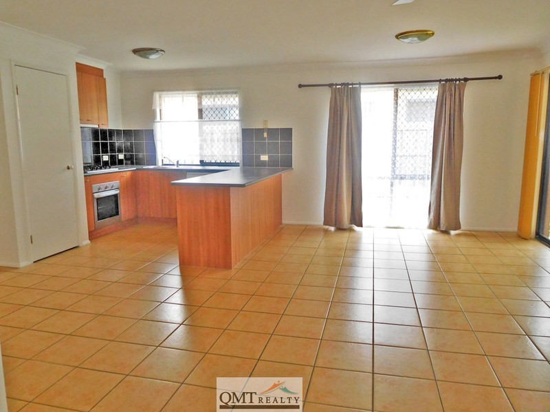 9 Hattah Place, Parkinson QLD 4115