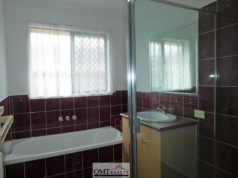 9 Hattah Place, Parkinson QLD 4115