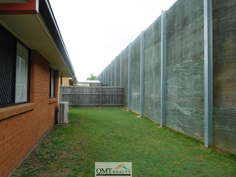 9 Hattah Place, Parkinson QLD 4115