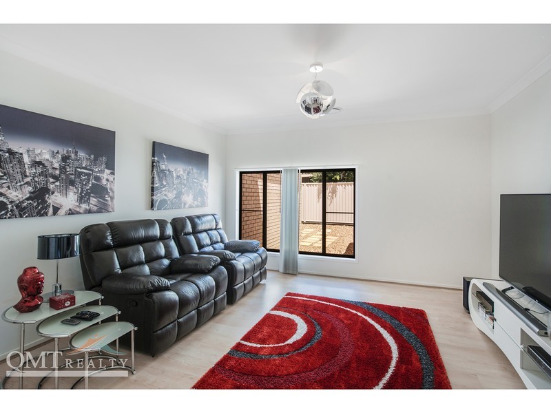 31 Roland Street, Parkinson QLD 4115