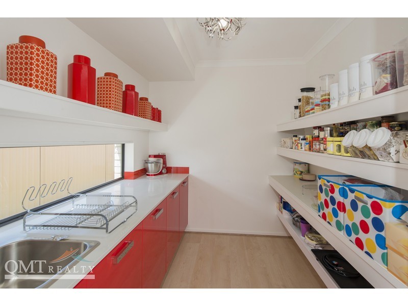 31 Roland Street, Parkinson QLD 4115
