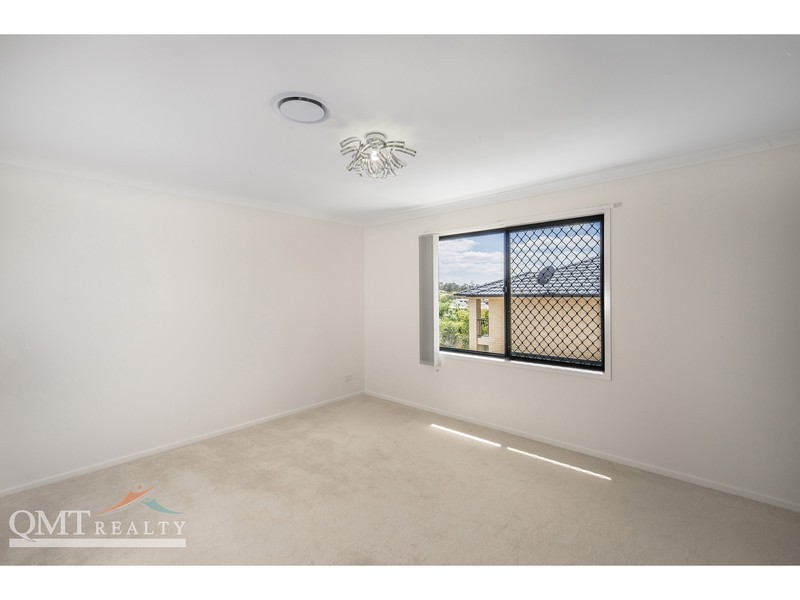 31 Roland Street, Parkinson QLD 4115