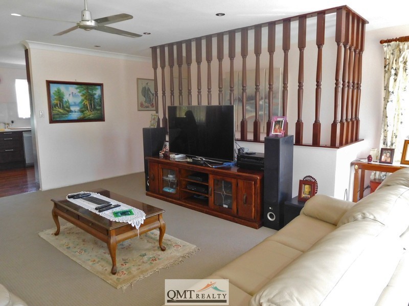 9 Watling Street, Hillcrest QLD 4118