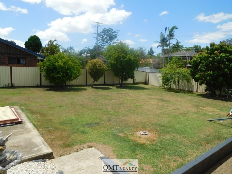 9 Watling Street, Hillcrest QLD 4118