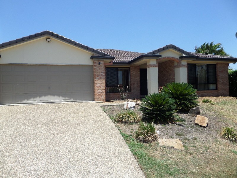 11 Clifton Place, Parkinson QLD 4115