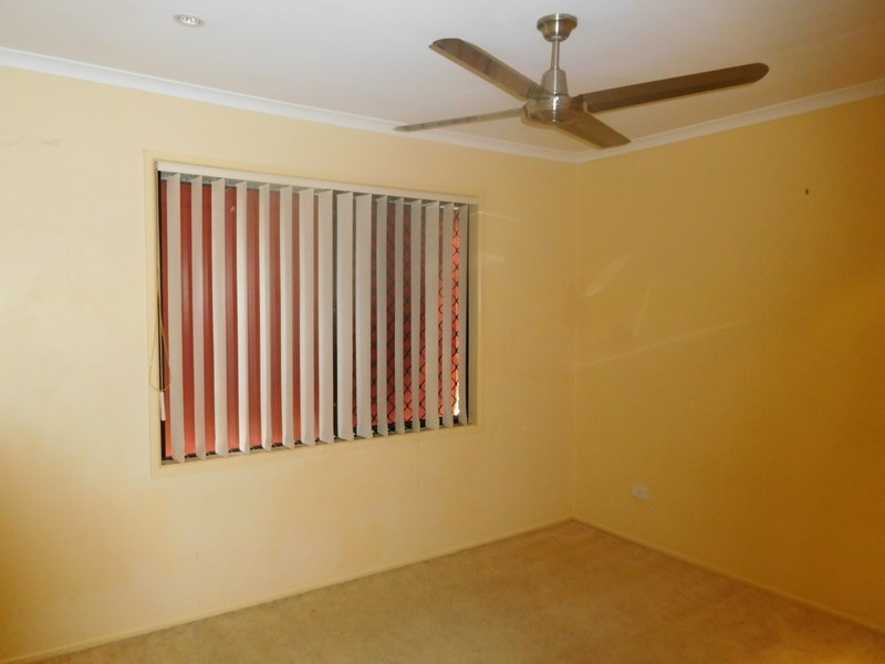 11 Clifton Place, Parkinson QLD 4115
