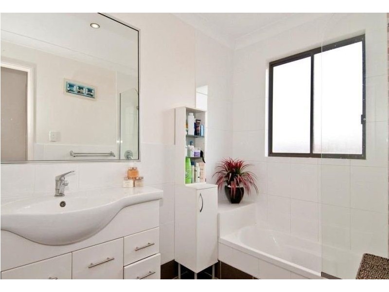 11 Spring Street, Jimboomba QLD 4280