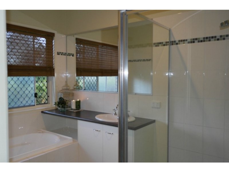 18 Wallaby Way, New Beith QLD 4124