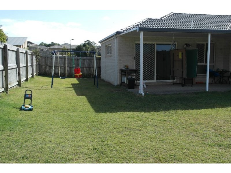 8 Eric Court, Hillcrest QLD 4118