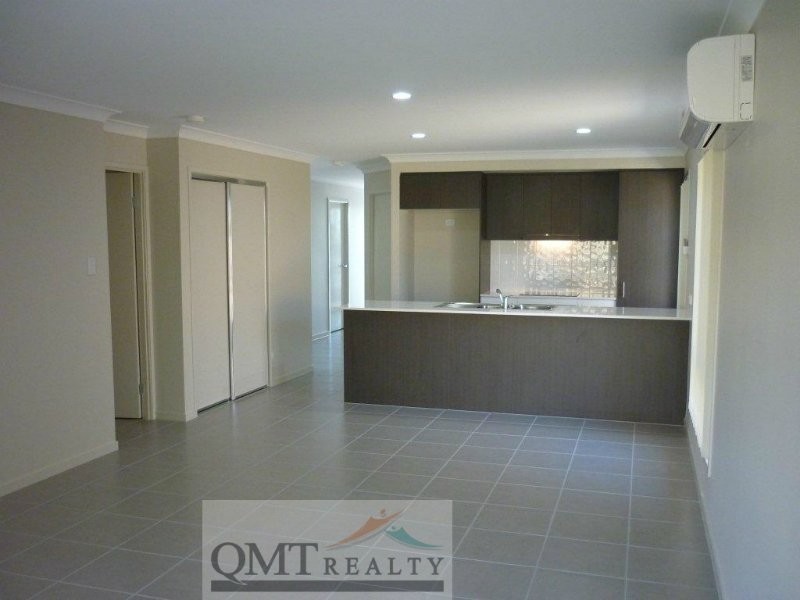 19 Acacia Street, Heathwood QLD 4110