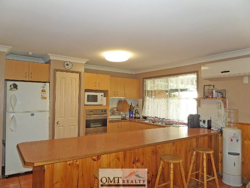 17 Pinnacle Close, Regents Park QLD 4118