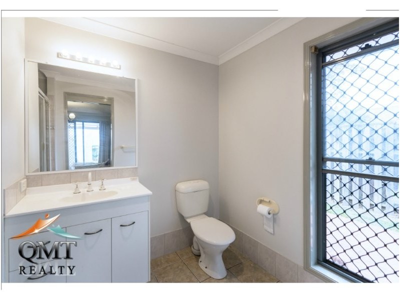 24 Bournda Close, Parkinson QLD 4115