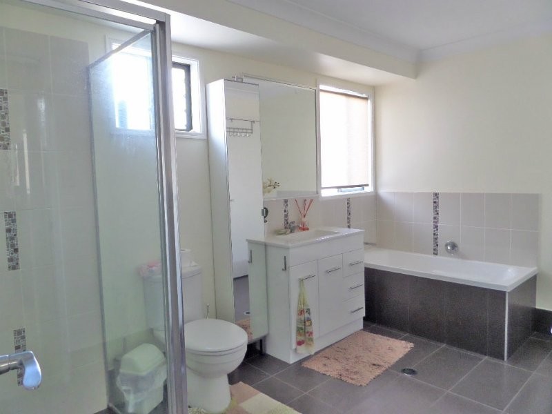 16 Airedale, Marsden QLD 4132