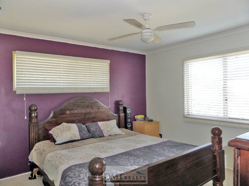 16 Aquarius Drive, Kingston QLD 4114