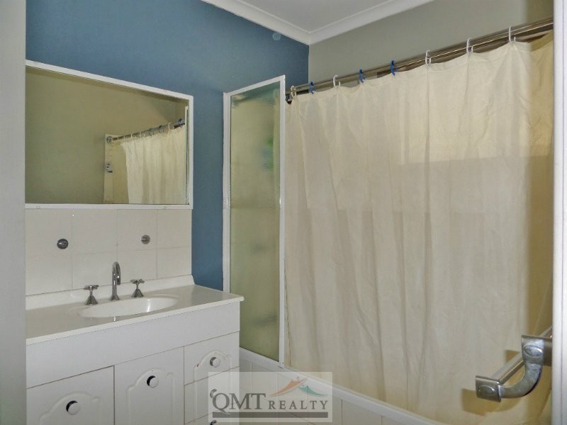 16 Aquarius Drive, Kingston QLD 4114