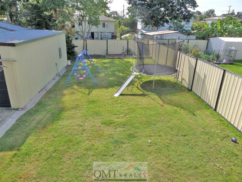 16 Aquarius Drive, Kingston QLD 4114