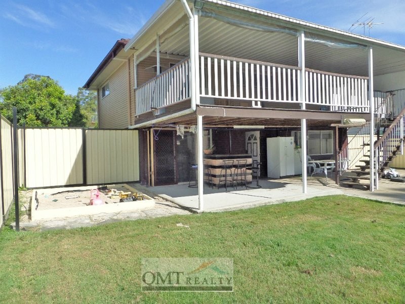 16 Aquarius Drive, Kingston QLD 4114