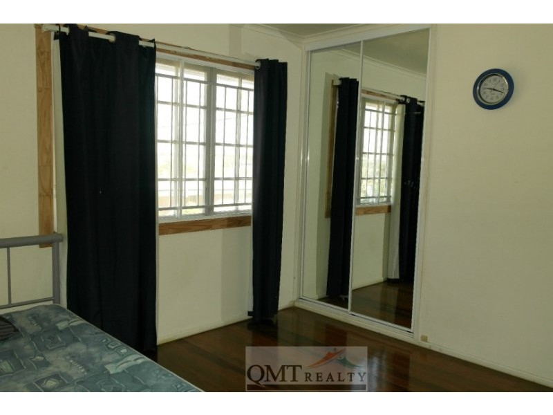 11 Tora Street, Macgregor QLD 4109