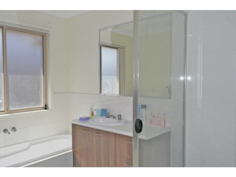 2 Mead Place, Calamvale QLD 4116