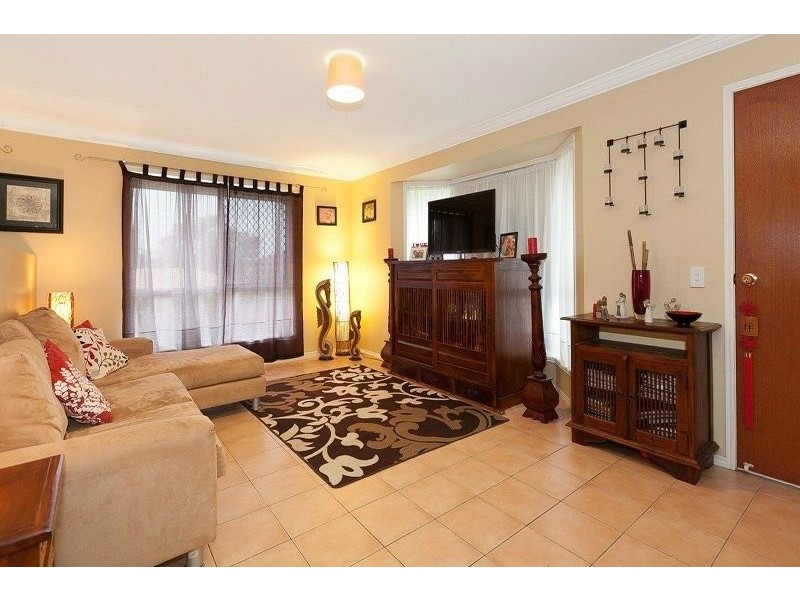 1 Taradale Close, Moggill QLD 4070