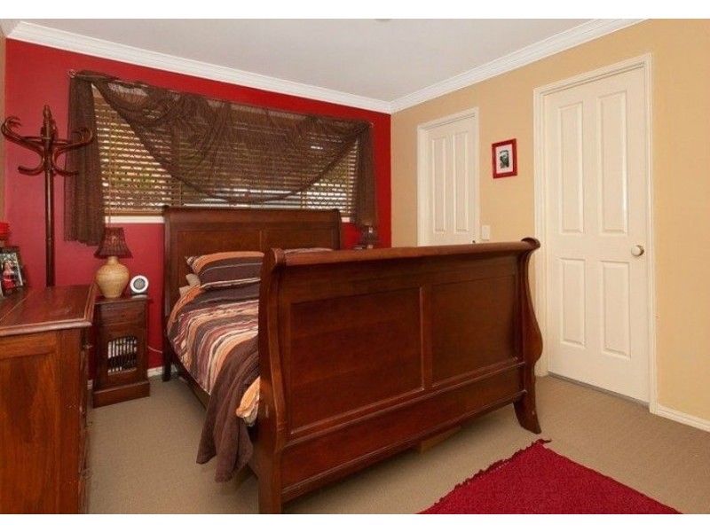 1 Taradale Close, Moggill QLD 4070