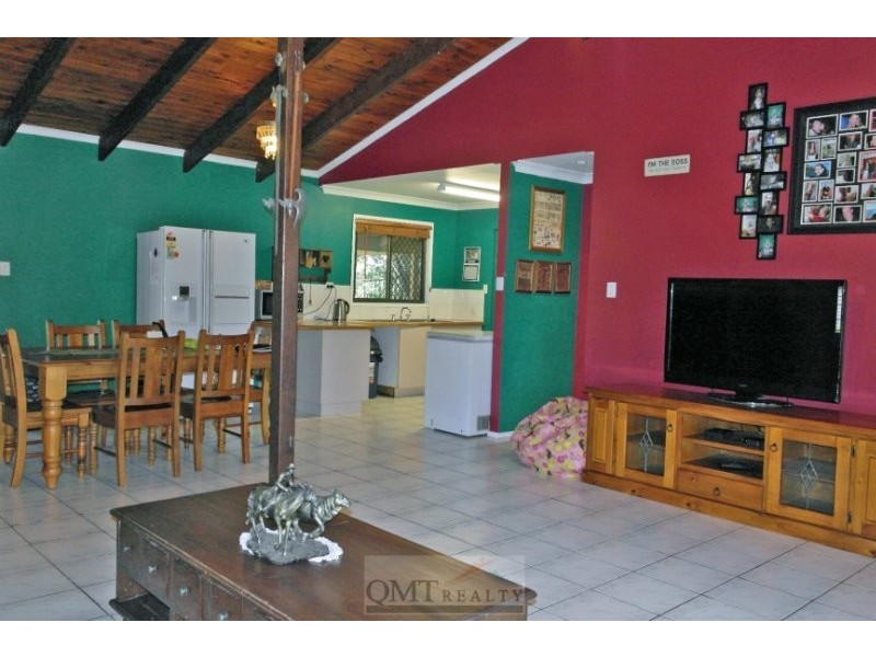 52 Enford Street, Hillcrest QLD 4118