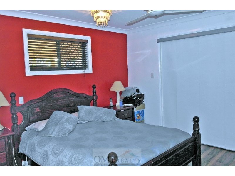 52 Enford Street, Hillcrest QLD 4118
