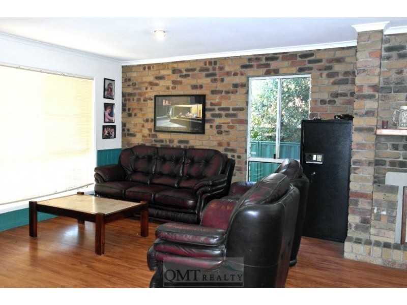 54 Enford Street, Hillcrest QLD 4118