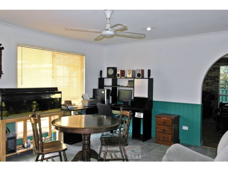 54 Enford Street, Hillcrest QLD 4118