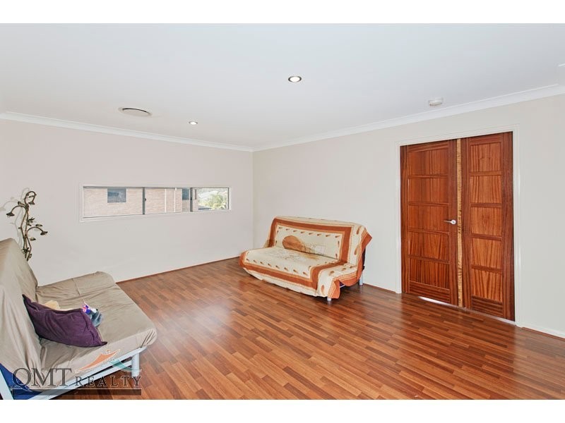 8 Lloyd Bird Crescrent, Springfield Lakes QLD 4300