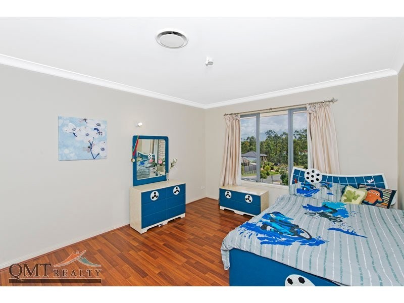 8 Lloyd Bird Crescrent, Springfield Lakes QLD 4300