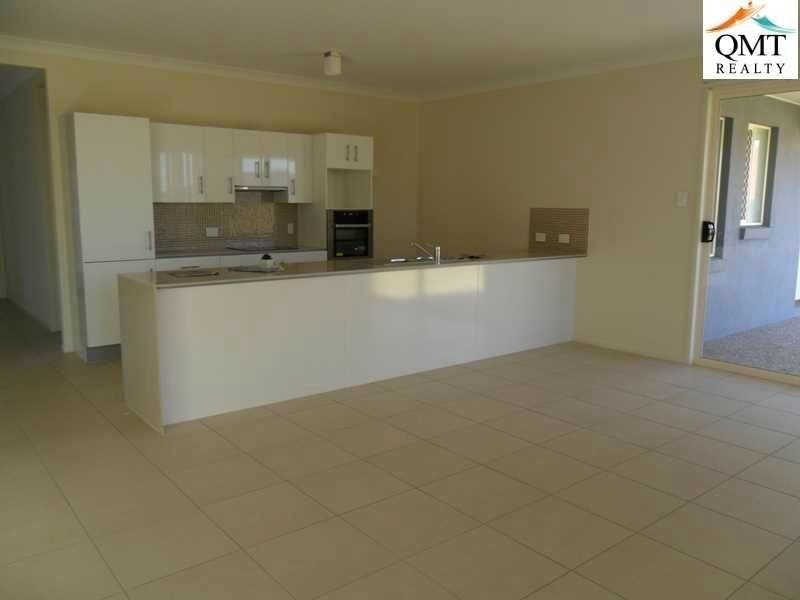6 Lilly Court, Yamanto QLD 4305