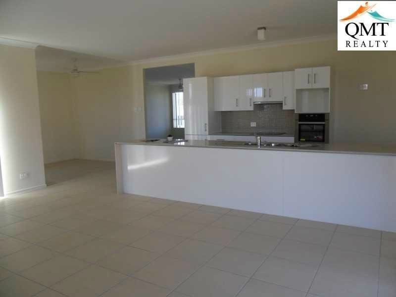 6 Lilly Court, Yamanto QLD 4305