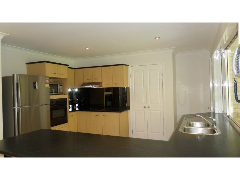 31 Cedar Place, Stretton QLD 4116