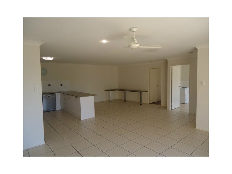 2/25 Dahlia Crescent, Ormeau QLD 4208