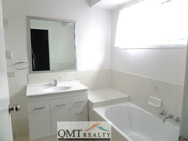 11 Pitt Ct, Crestmead QLD 4132